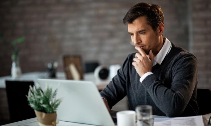 De Experto Invisible a Autoridad Digital. La Transformación Clave para Profesionales